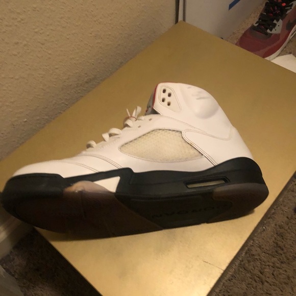 Jordan 5 - Picture 2 of 3